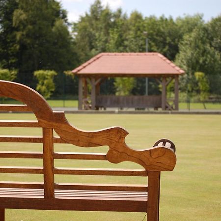 Hollicarrs Holiday Park - Hares Leap Riccall Dış mekan fotoğraf